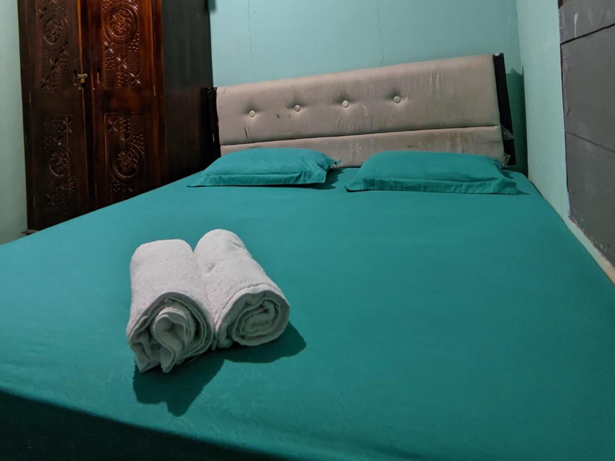 Bunaken Guesthouse الغرفة الصورة